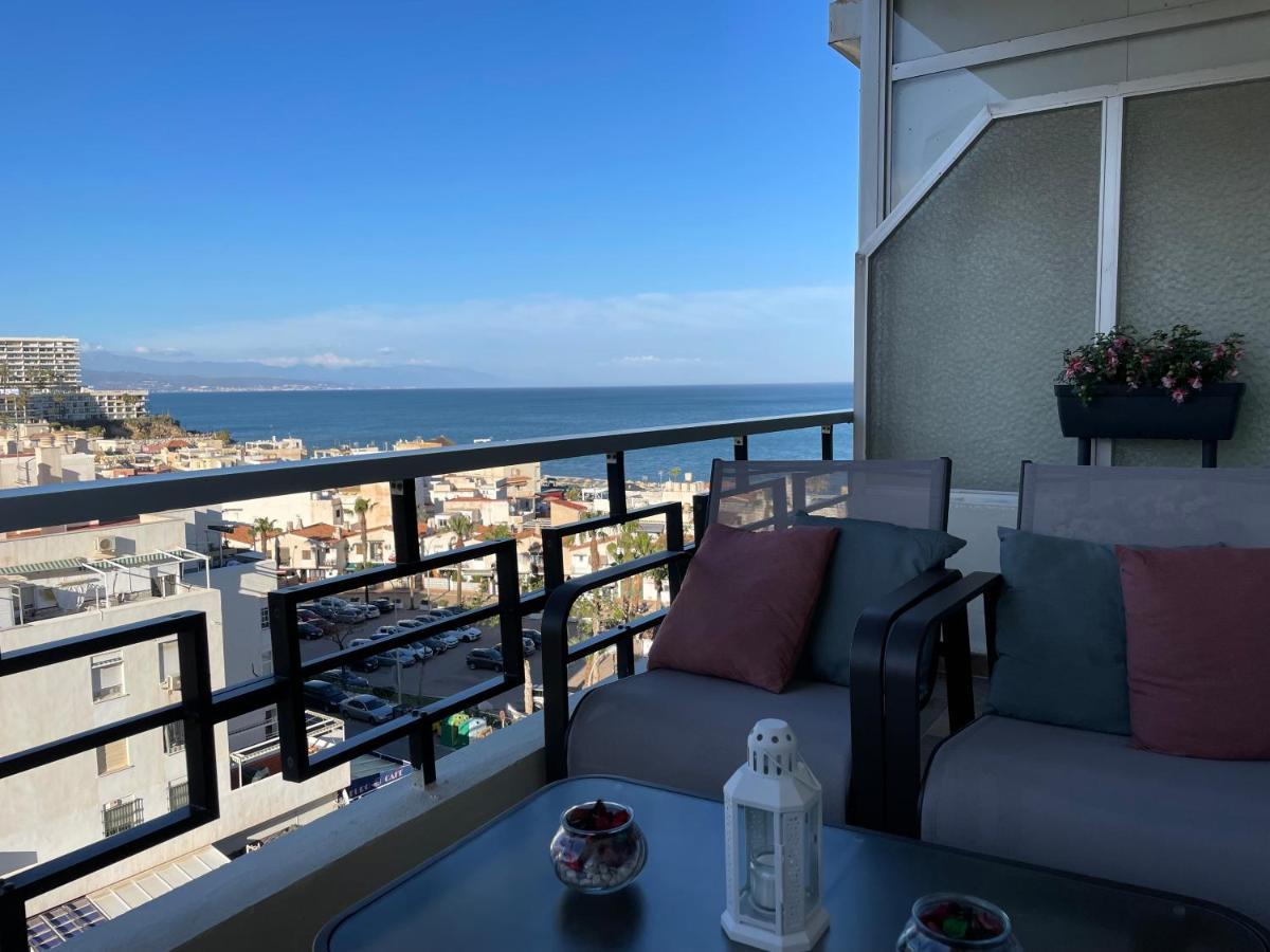 Apartamento Totalmente Reformado Con Piscina Y Jardines Al Lado De La Playa De La Carihuela Torremolinos Exterior photo