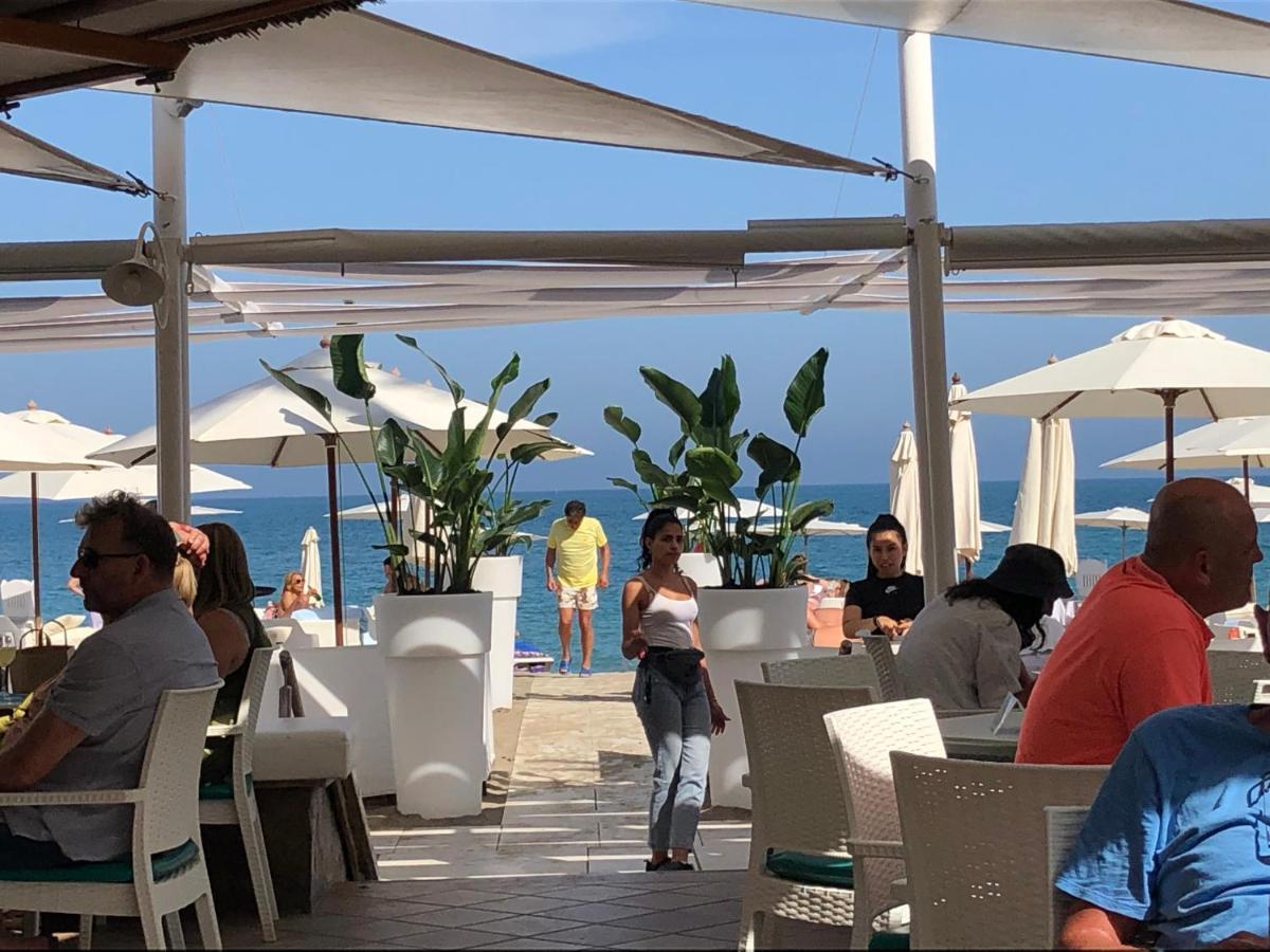 Apartamento Totalmente Reformado Con Piscina Y Jardines Al Lado De La Playa De La Carihuela Torremolinos Exterior photo